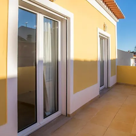 Vakantiehuis B34 - Central Townhouse In