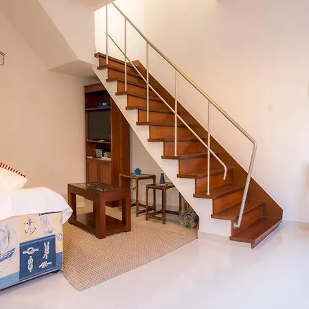 B34 - Central Townhouse In Vakantiehuis