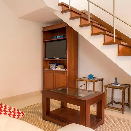 B34 - Central Townhouse In Vakantiehuis *