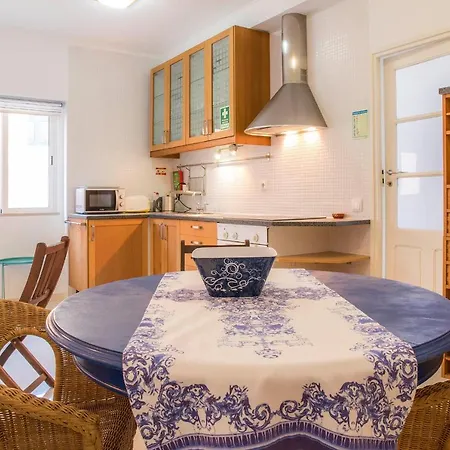B34 - Central Townhouse In Ferienhaus