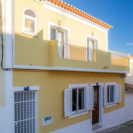 B34 - Central Townhouse In *