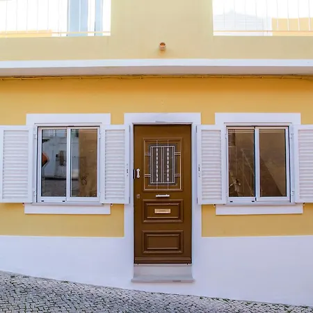 B34 - Central Townhouse In Lagos