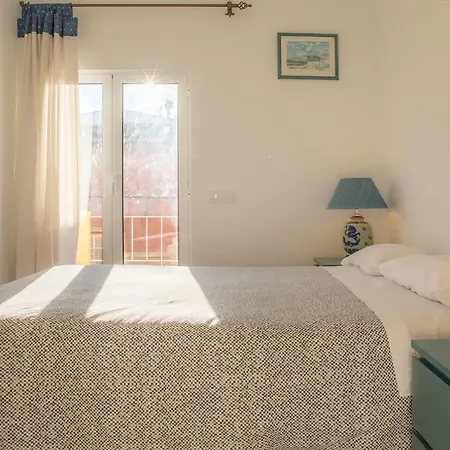 B34 - Central Townhouse In * Lagos