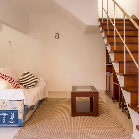 Holiday home B34 - Central Townhouse In Lagos