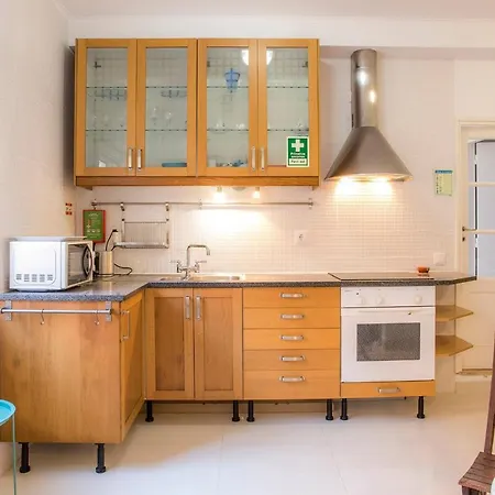 B34 - Central Townhouse In Lagos
