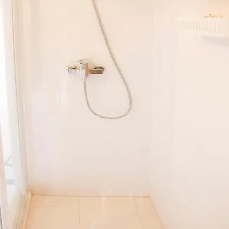 B34 - Central Townhouse In