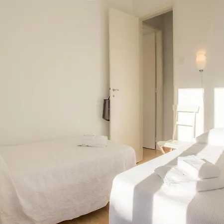 B34 - Central Townhouse In Lagos