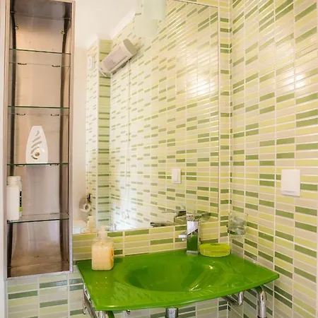 B34 - Central Townhouse In Lagos